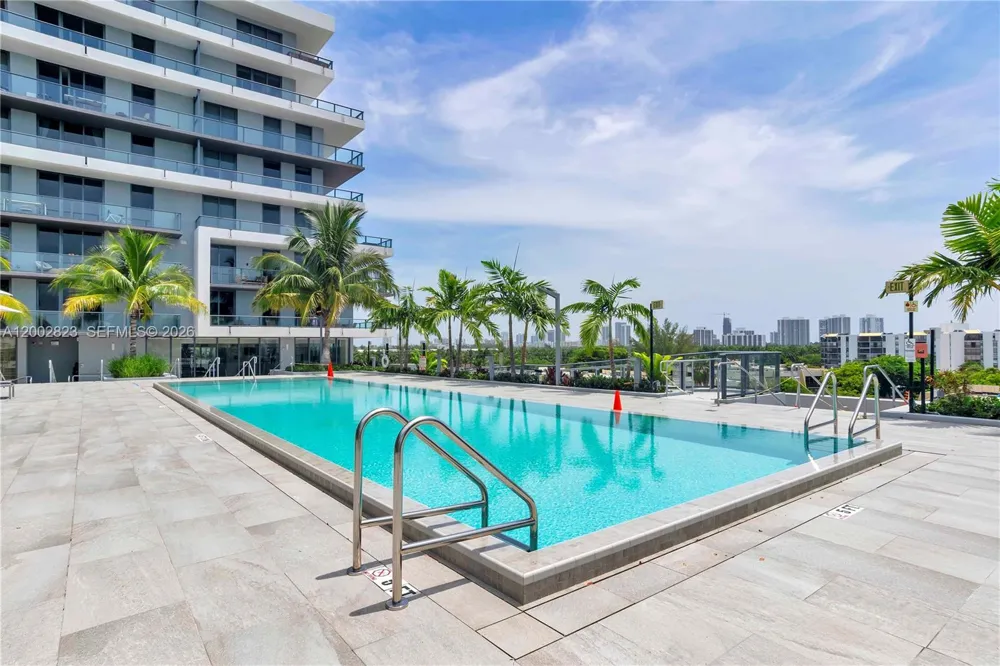 2960 NE 207 TH ST #705 Aventura, FL 33180