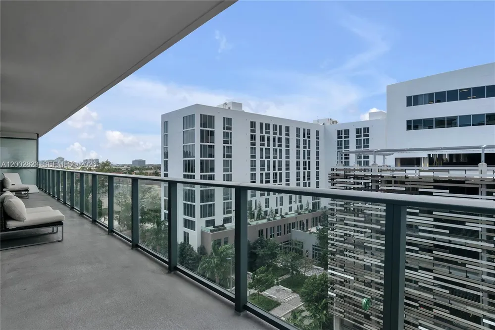 2960 NE 207 TH ST #705 Aventura, FL 33180