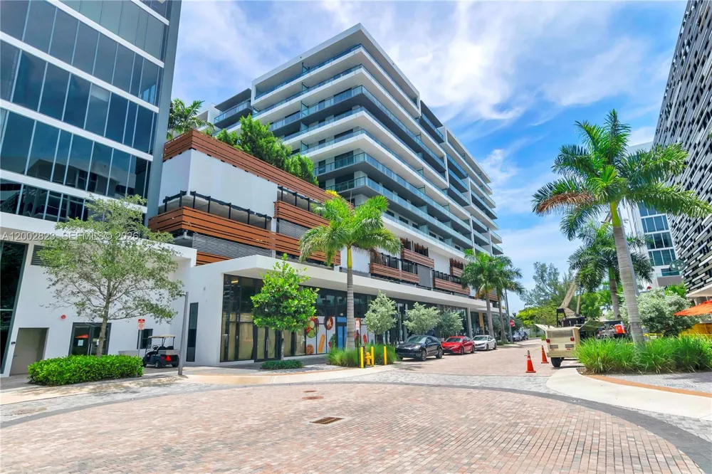 2960 NE 207 TH ST #705 Aventura, FL 33180