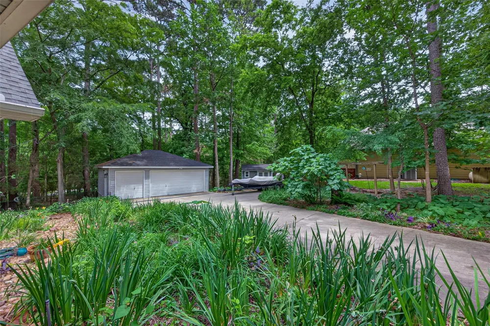 130 Fairway Loop Coldspring, TX 77331