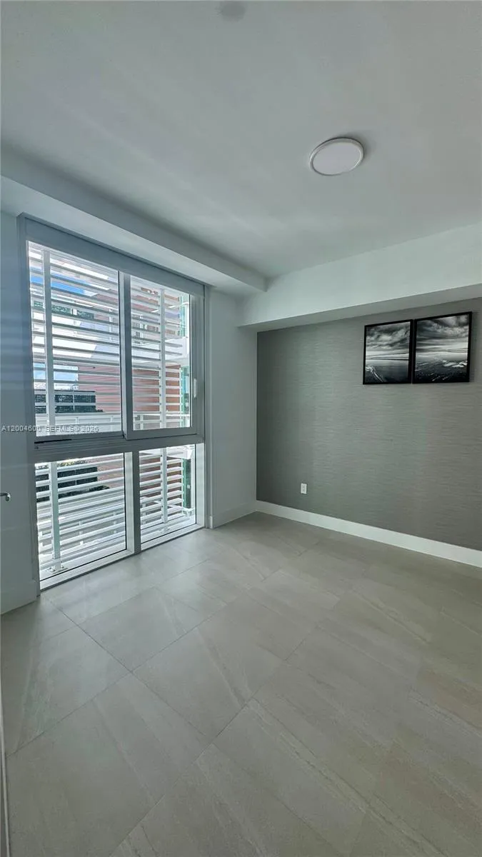 1150 102nd St #704 Bay Harbor Islands, FL 33154