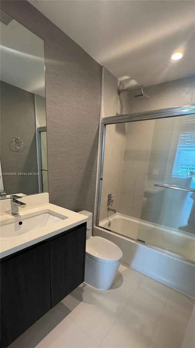 1150 102nd St #704 Bay Harbor Islands, FL 33154