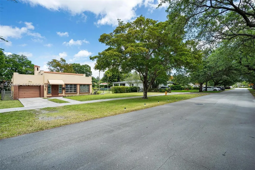 57 Melrose Dr Miami Springs, FL 33166