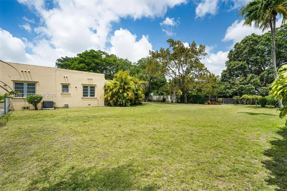 57 Melrose Dr Miami Springs, FL 33166