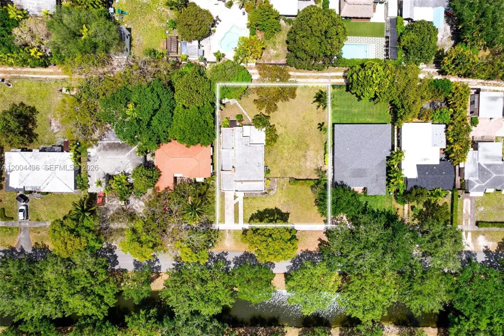 57 Melrose Dr Miami Springs, FL 33166