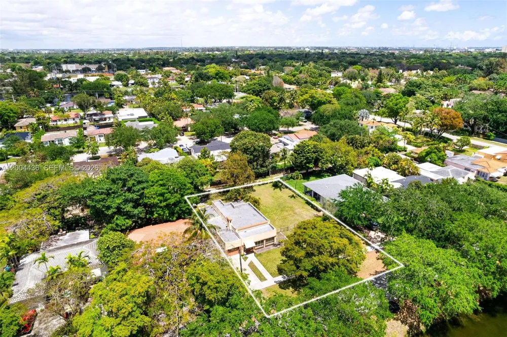 57 Melrose Dr Miami Springs, FL 33166