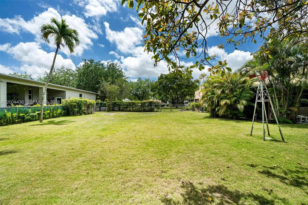57 Melrose Dr Miami Springs, FL 33166