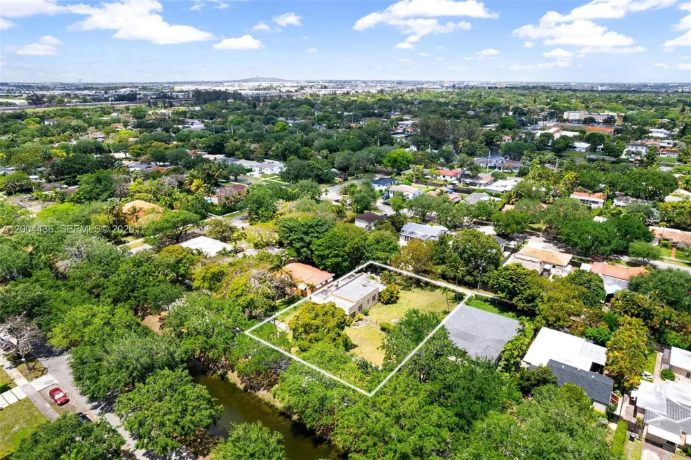 57 Melrose Dr Miami Springs, FL 33166