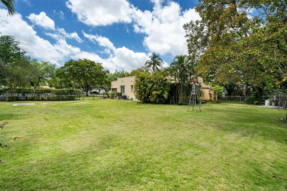 57 Melrose Dr Miami Springs, FL 33166