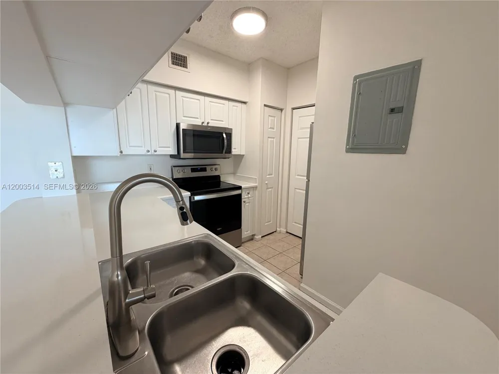 17100 Bay Rd #1913 Sunny Isles Beach, FL 33160