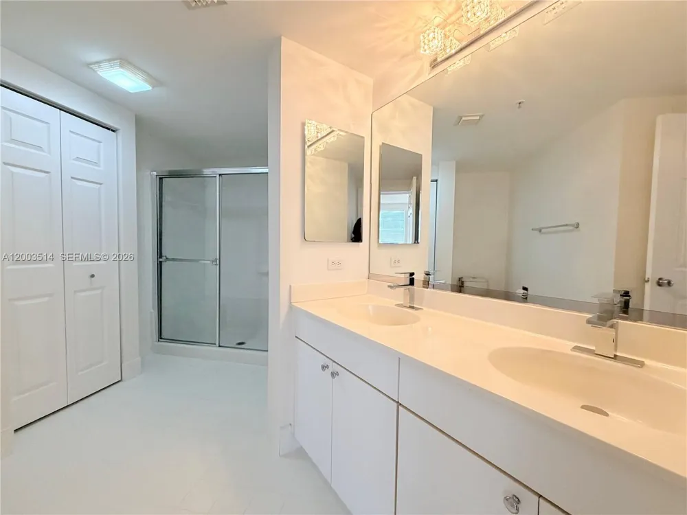 17100 Bay Rd #1913 Sunny Isles Beach, FL 33160