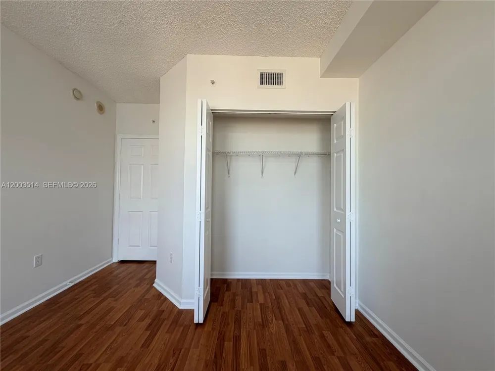 17100 Bay Rd #1913 Sunny Isles Beach, FL 33160