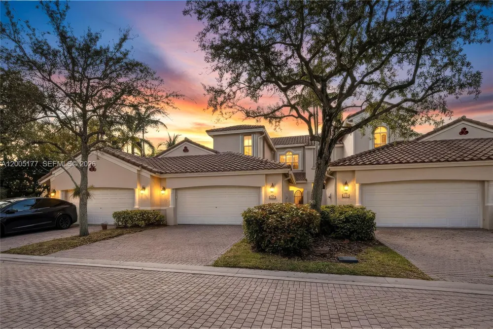 1366 W Harbor Vw W Hollywood, FL 33019