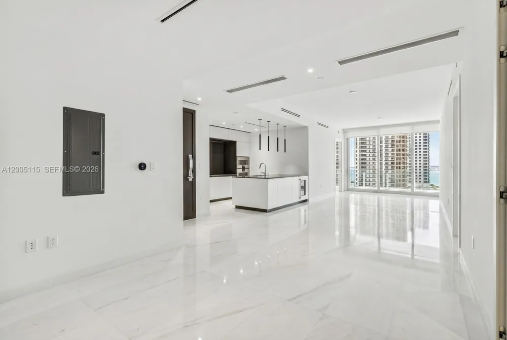 300 Biscayne Blvd Way #1002 Miami, FL 33131