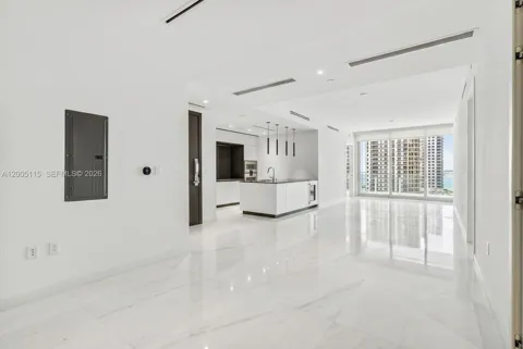 300 Biscayne Blvd Way #1002