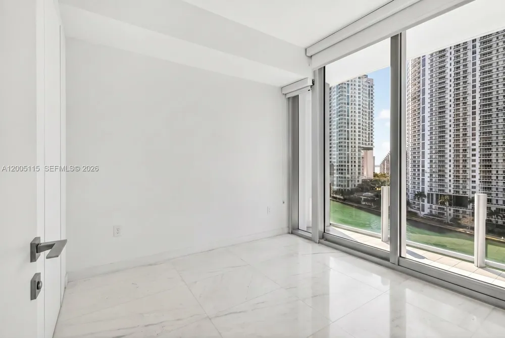 300 Biscayne Blvd Way #1002 Miami, FL 33131