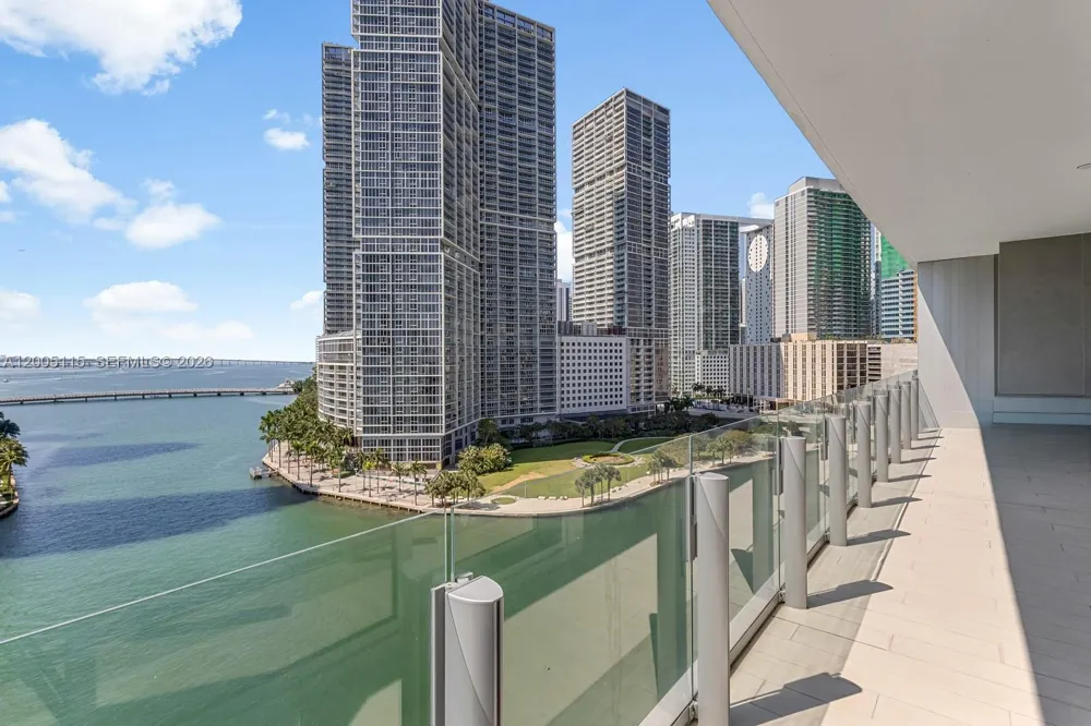 300 Biscayne Blvd Way #1002 Miami, FL 33131