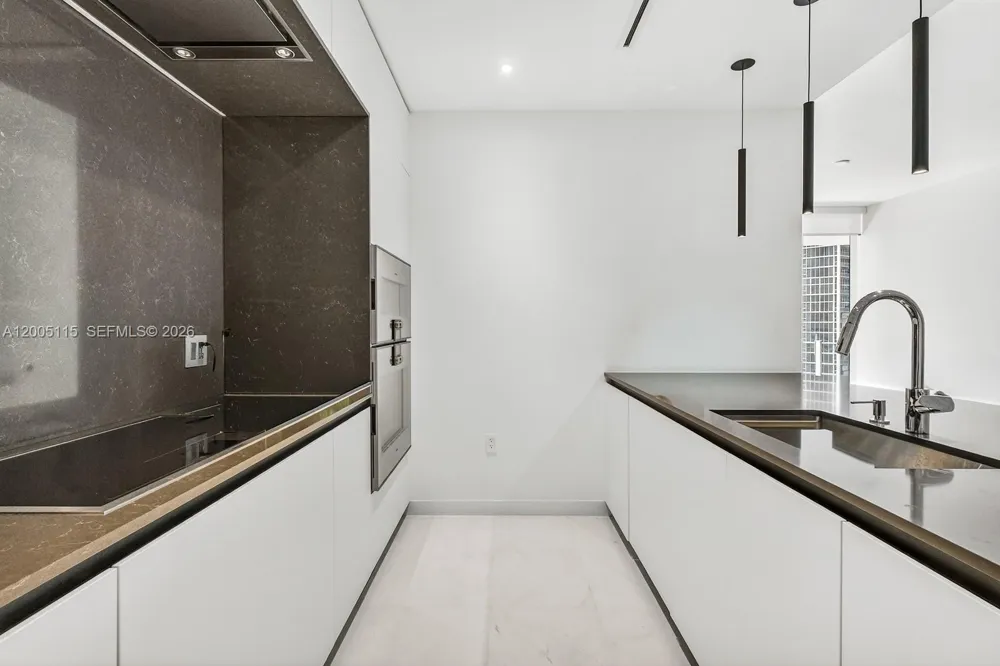 300 Biscayne Blvd Way #1002 Miami, FL 33131