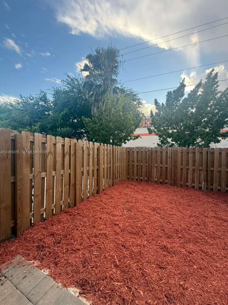 1281 NE 3rd Ave #1281 Florida City, FL 33034
