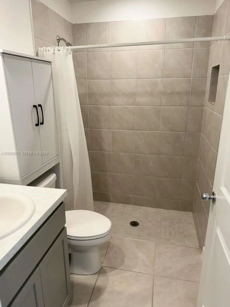 1281 NE 3rd Ave #1281 Florida City, FL 33034