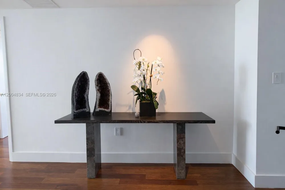 101 20th St #3501 Miami Beach, FL 33139