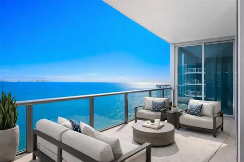 17001 Collins Ave #4208