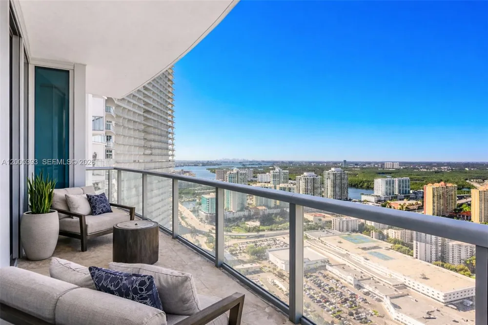17001 Collins Ave #4208 Sunny Isles Beach, FL 33160