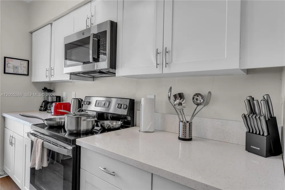 10006 E Bay Harbor Dr #15 Bay Harbor Islands, FL 33154