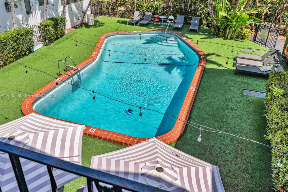 10006 E Bay Harbor Dr #15 Bay Harbor Islands, FL 33154