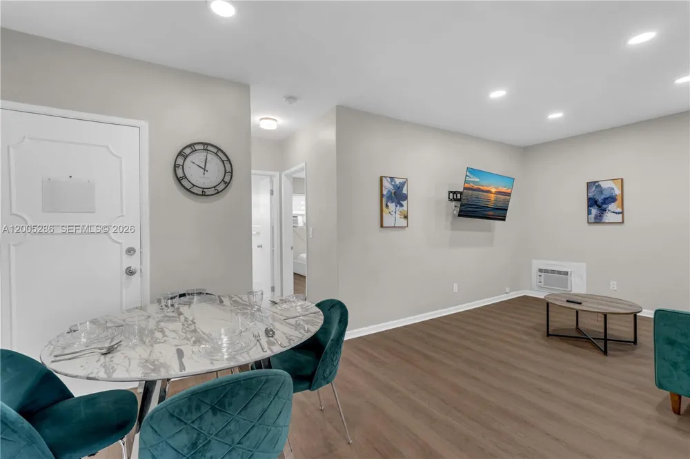 10006 E Bay Harbor Dr #15 Bay Harbor Islands, FL 33154