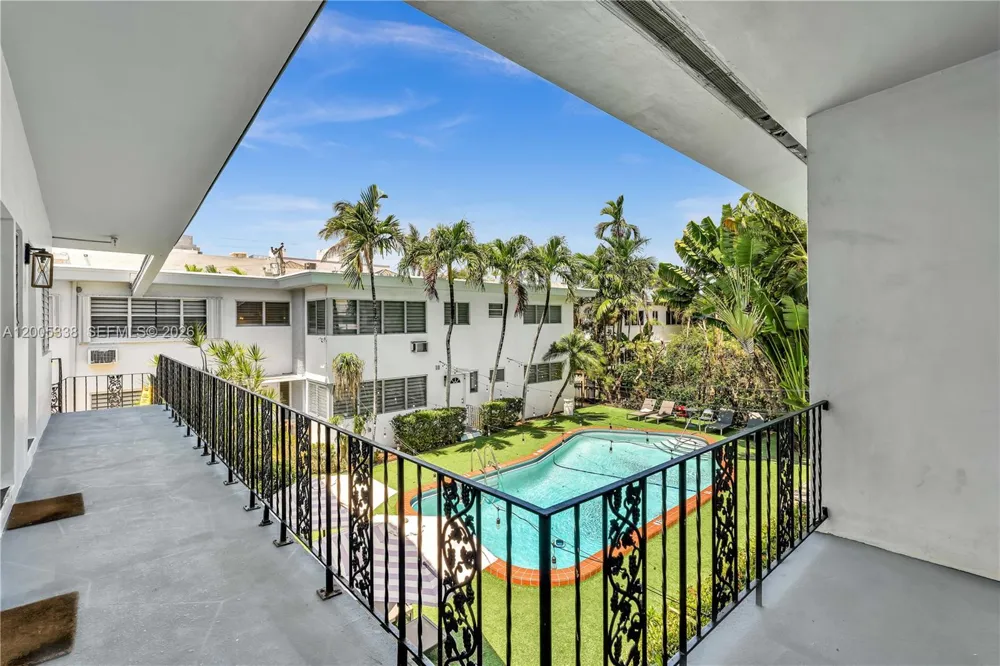 10006 E Bay Harbor Dr #16 Bay Harbor Islands, FL 33154