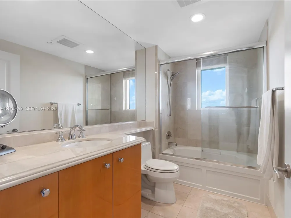 17875 Collins Ave #3305 Sunny Isles Beach, FL 33160