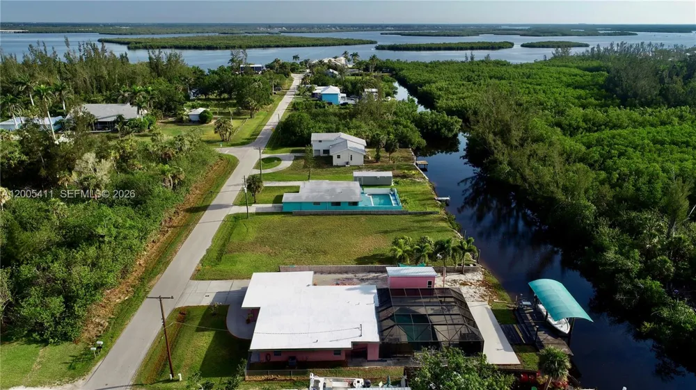 232 DARST AVE Punta Gorda, FL 33950