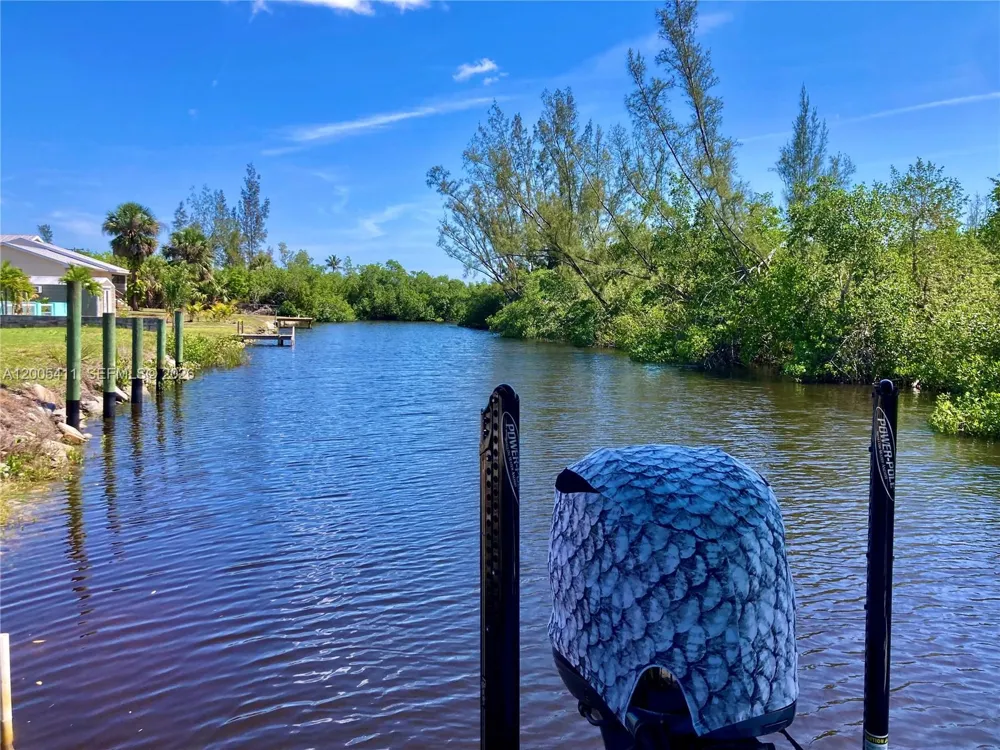 232 DARST AVE Punta Gorda, FL 33950