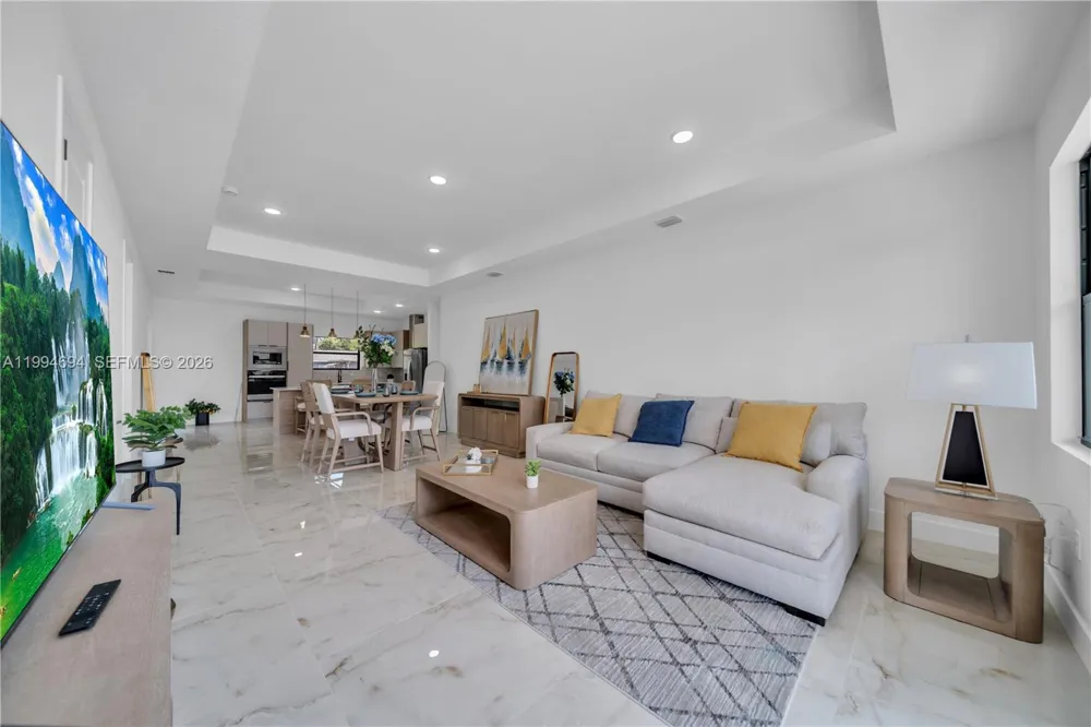 6045 Kumquat Cir La Belle, FL 33935