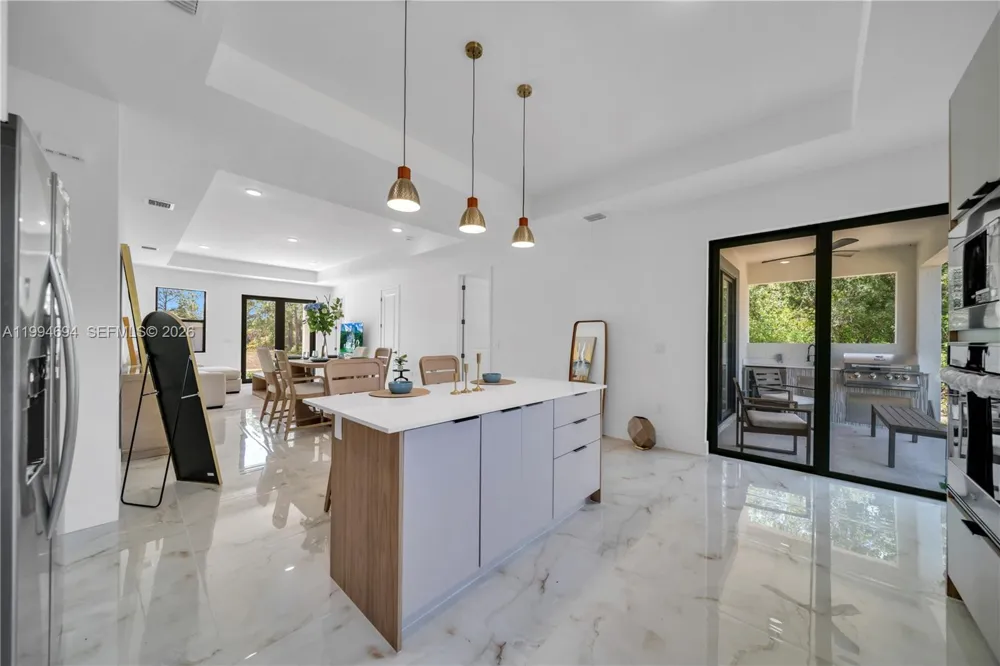 6045 Kumquat Cir La Belle, FL 33935