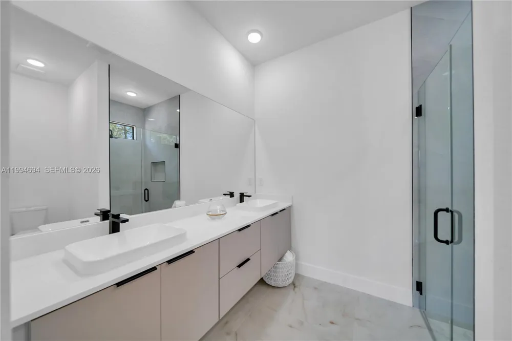 6045 Kumquat Cir La Belle, FL 33935