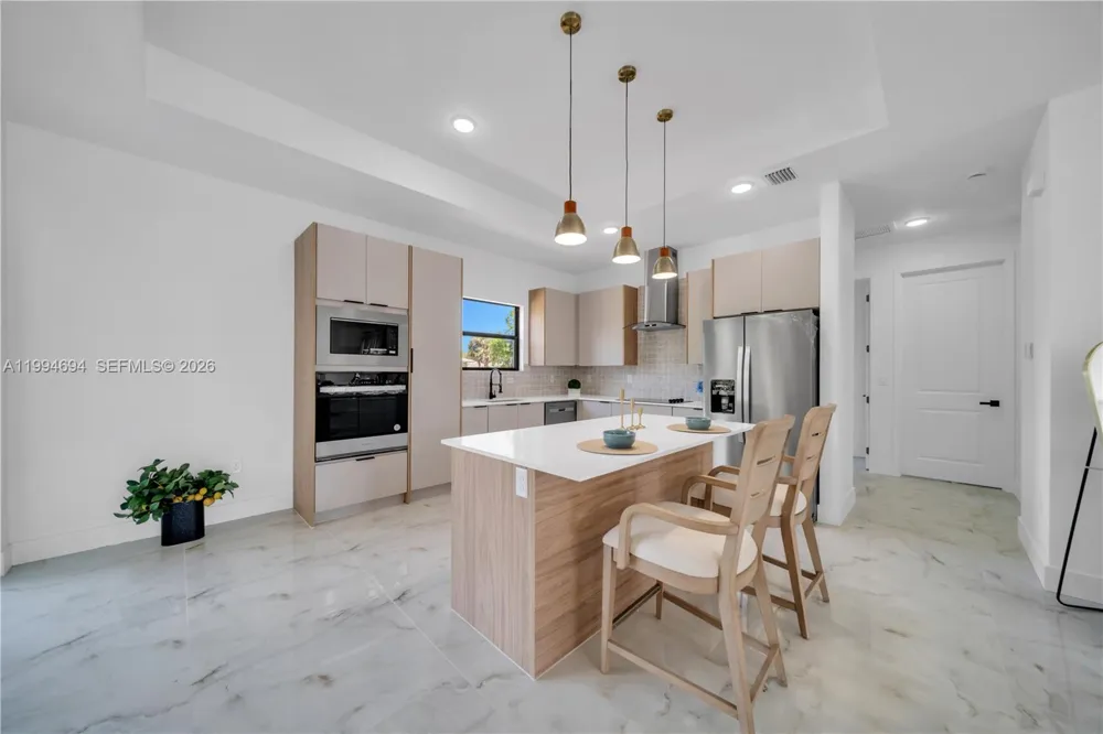 6045 Kumquat Cir La Belle, FL 33935