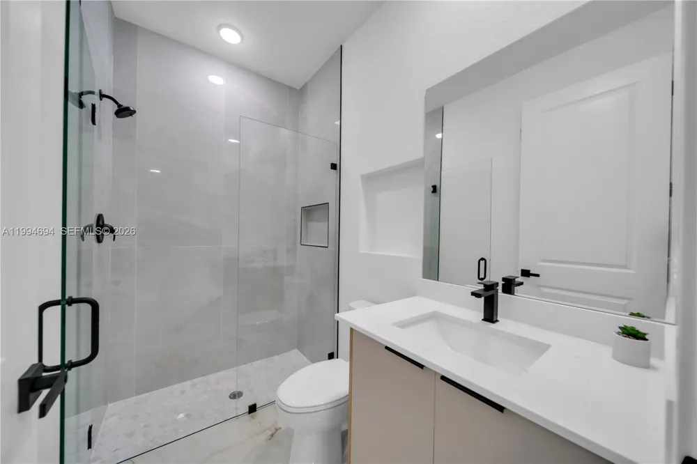 6045 Kumquat Cir La Belle, FL 33935