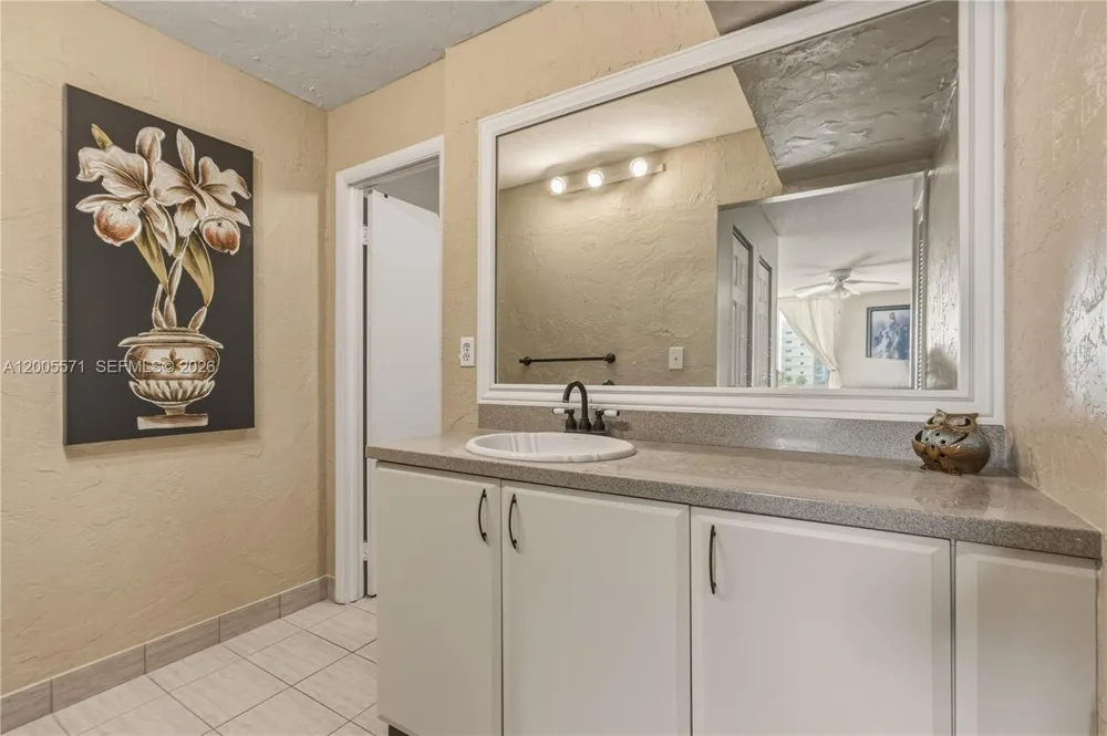 1600 S Ocean Dr #4G (Available Jan 16) Hollywood, FL 33019