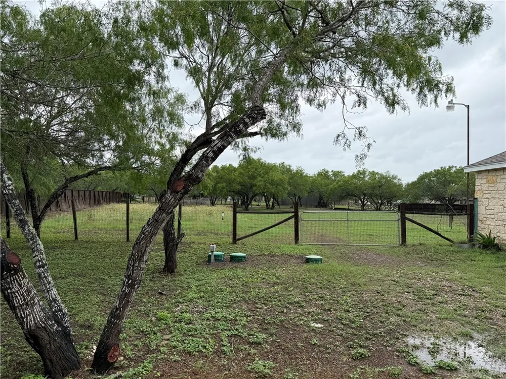 5758 Grand Lake Robstown, TX 78380