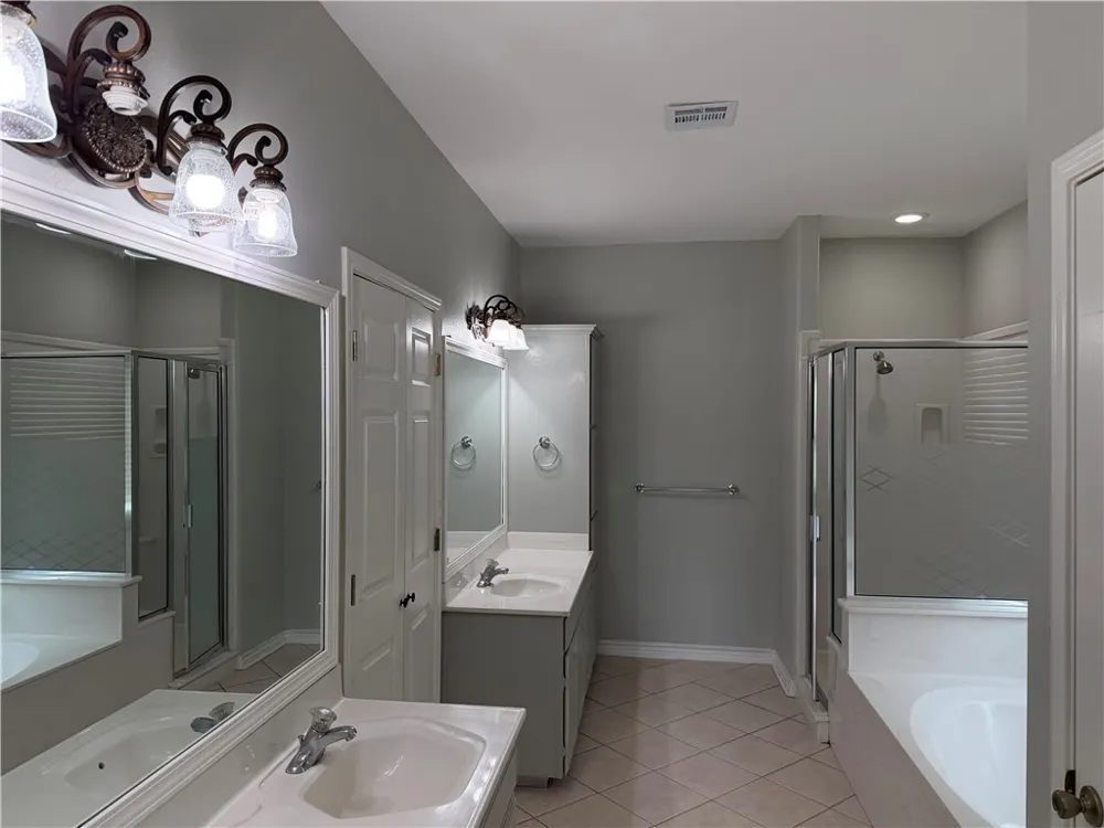 5758 Grand Lake Robstown, TX 78380