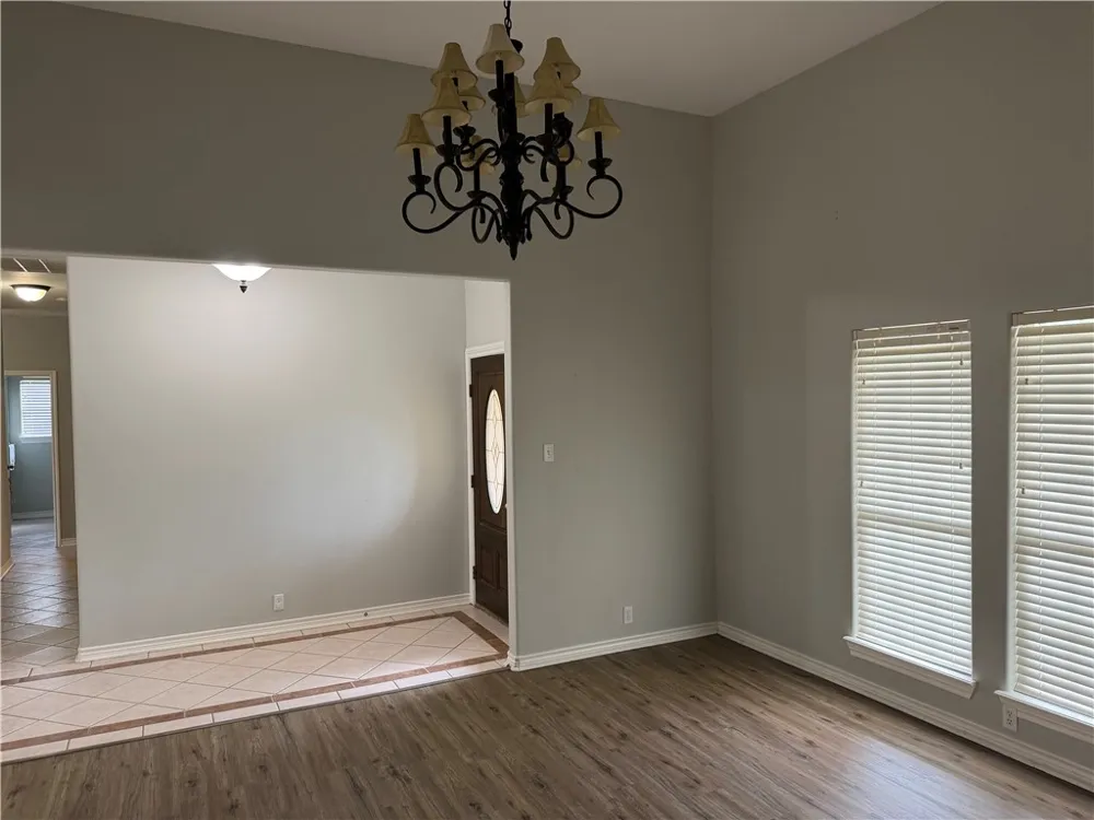 5758 Grand Lake Robstown, TX 78380