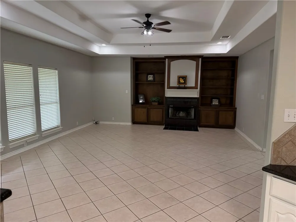 5758 Grand Lake Robstown, TX 78380