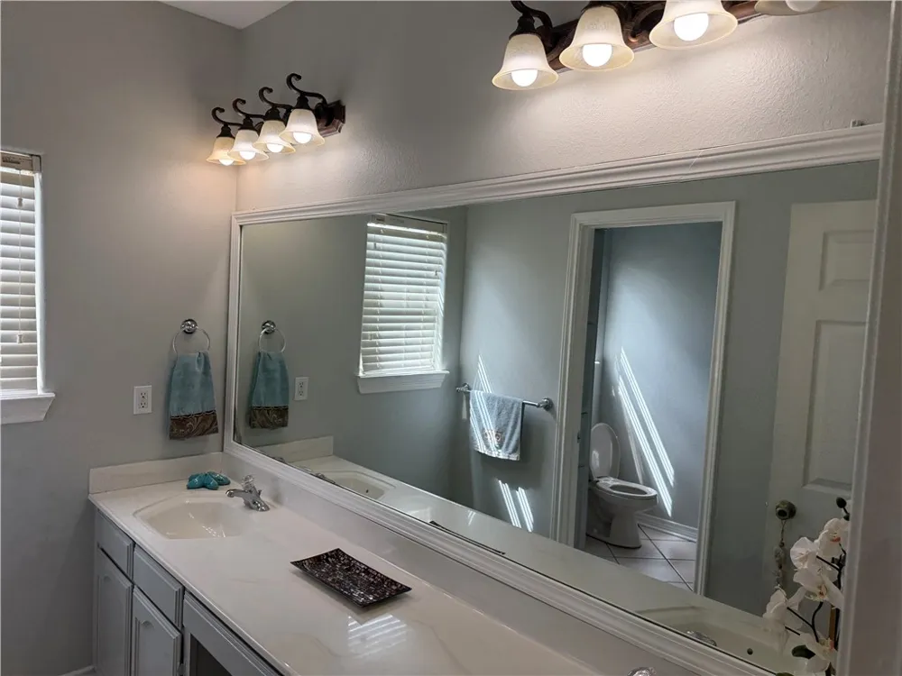 5758 Grand Lake Robstown, TX 78380
