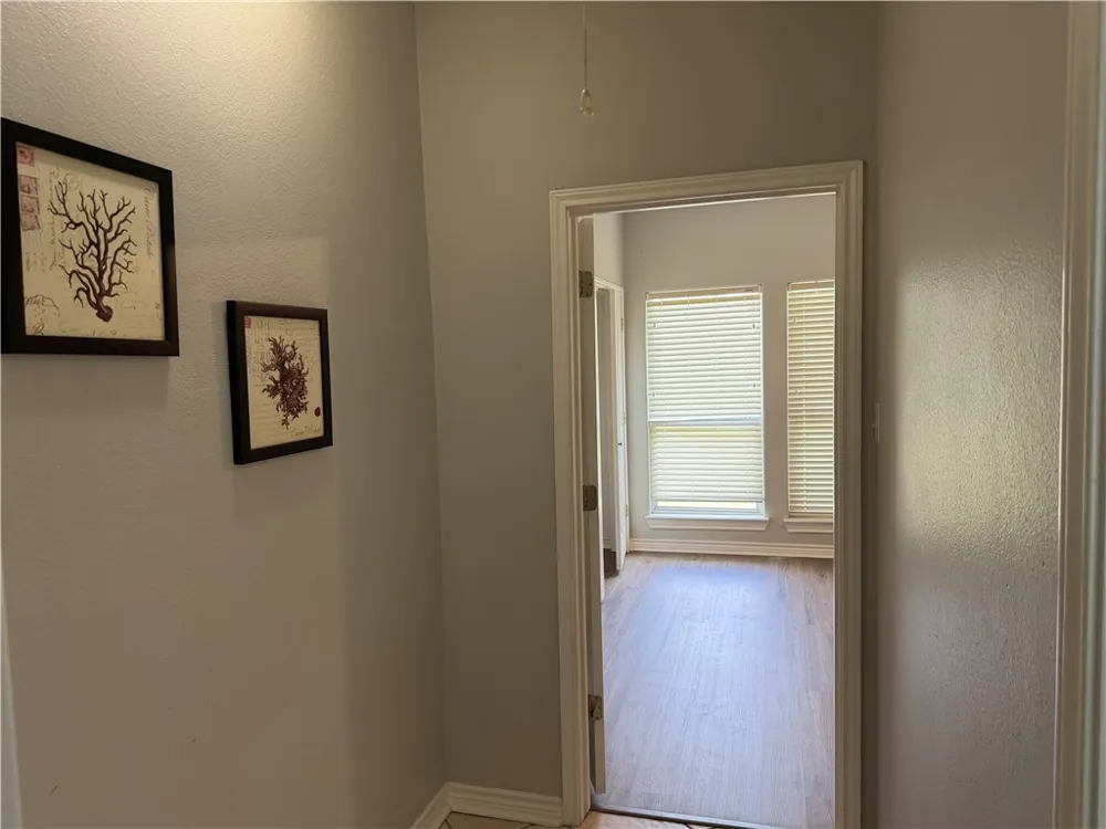 5758 Grand Lake Robstown, TX 78380