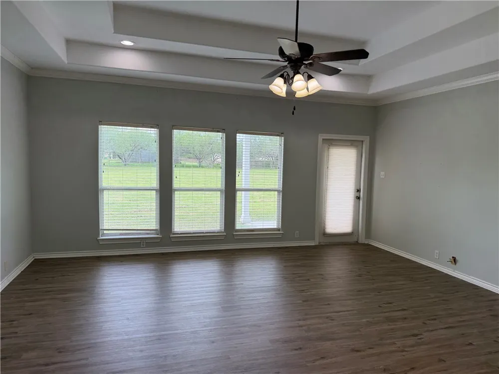 5758 Grand Lake Robstown, TX 78380