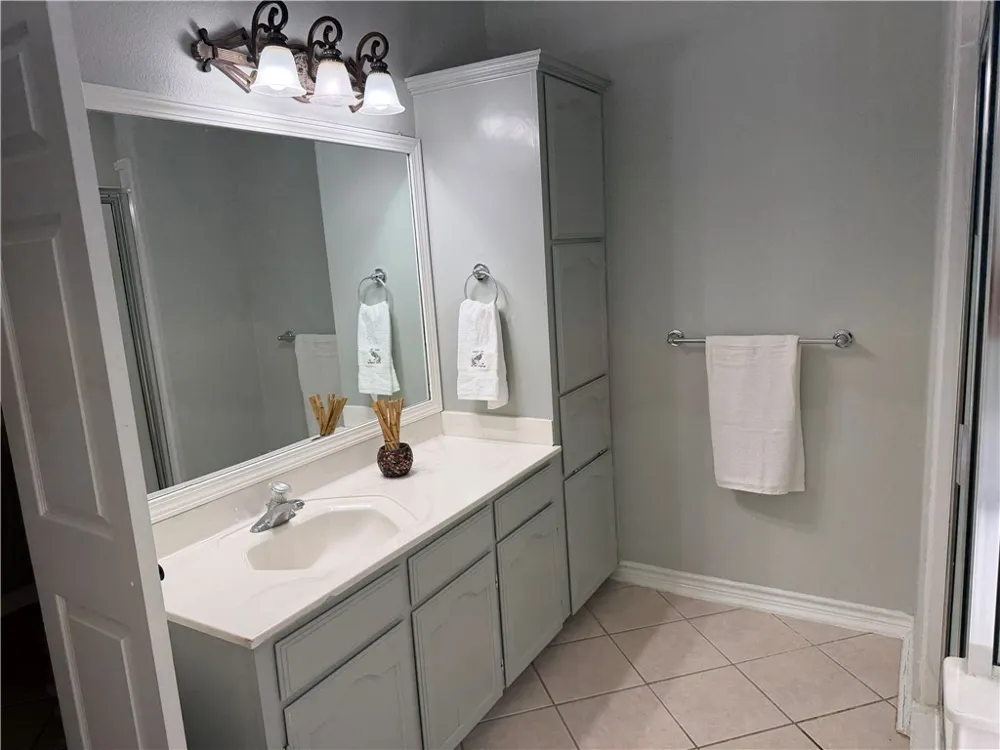 5758 Grand Lake Robstown, TX 78380