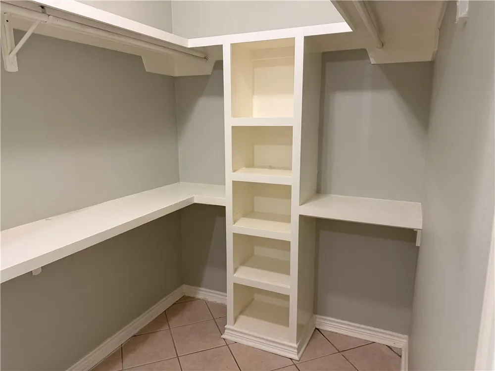 5758 Grand Lake Robstown, TX 78380