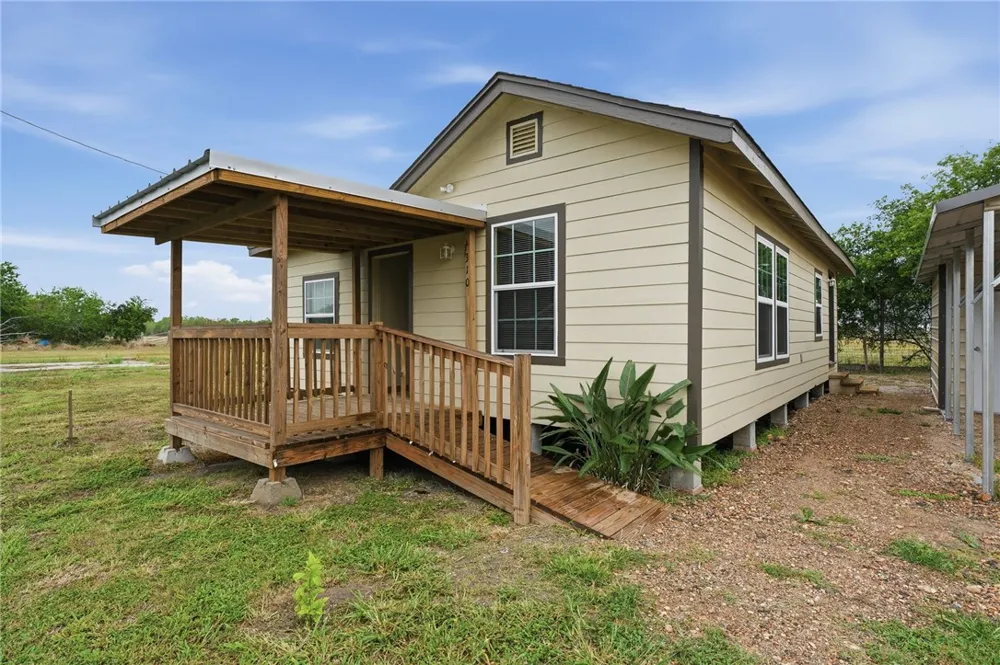 310 Driscoll Street Woodsboro, TX 78393